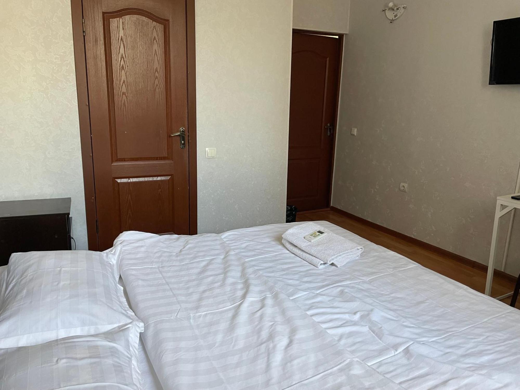 Fiveseasons Pansiyon Almatı Dış mekan fotoğraf