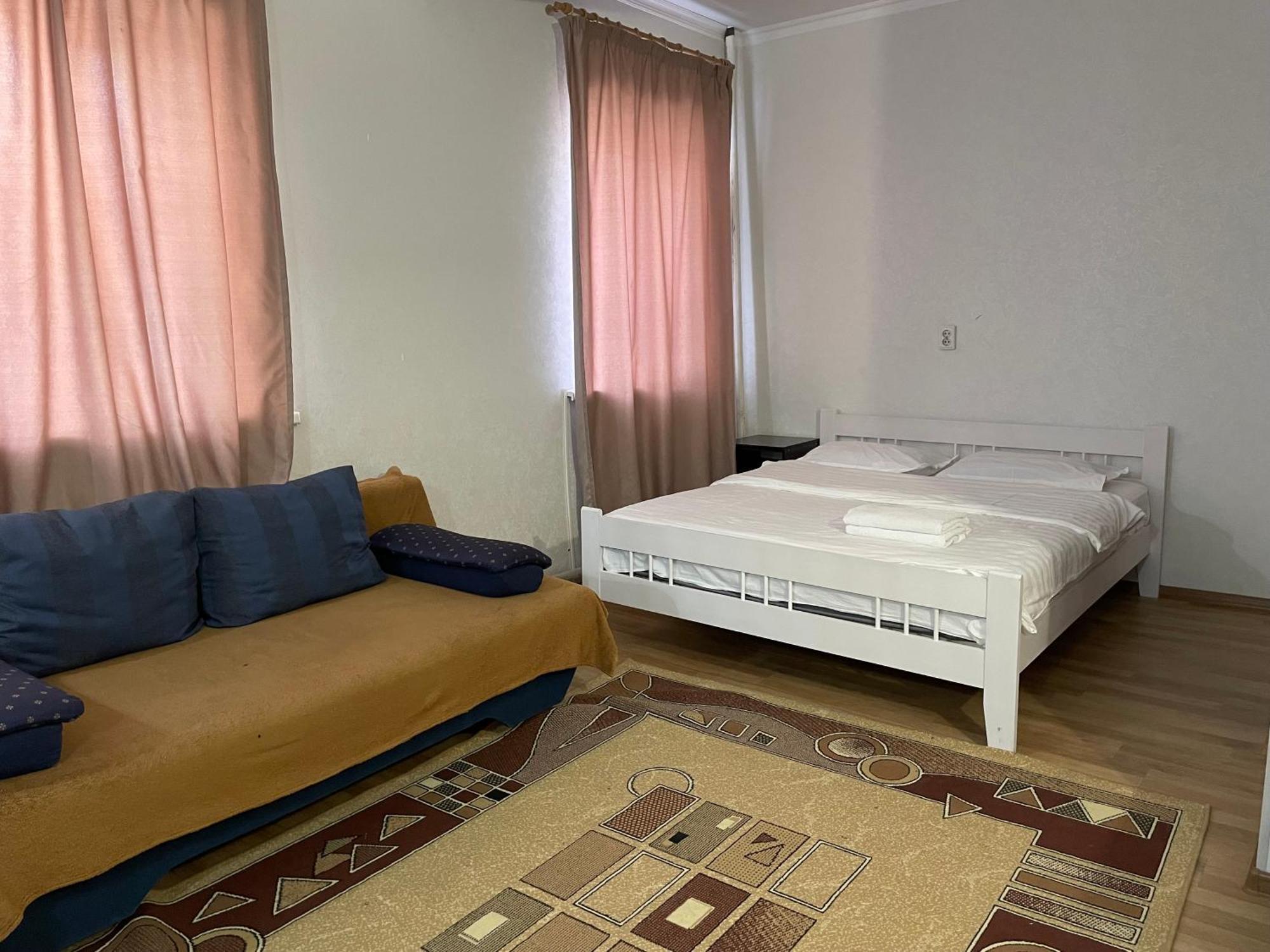 Fiveseasons Pansiyon Almatı Dış mekan fotoğraf