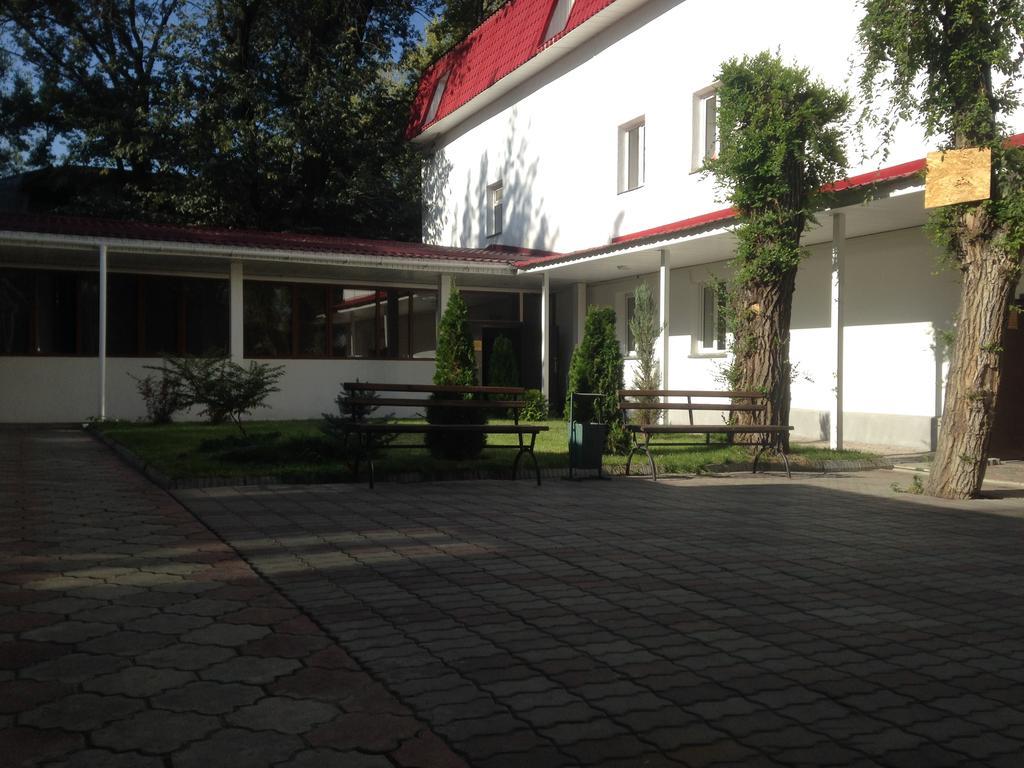 Fiveseasons Pansiyon Almatı Dış mekan fotoğraf