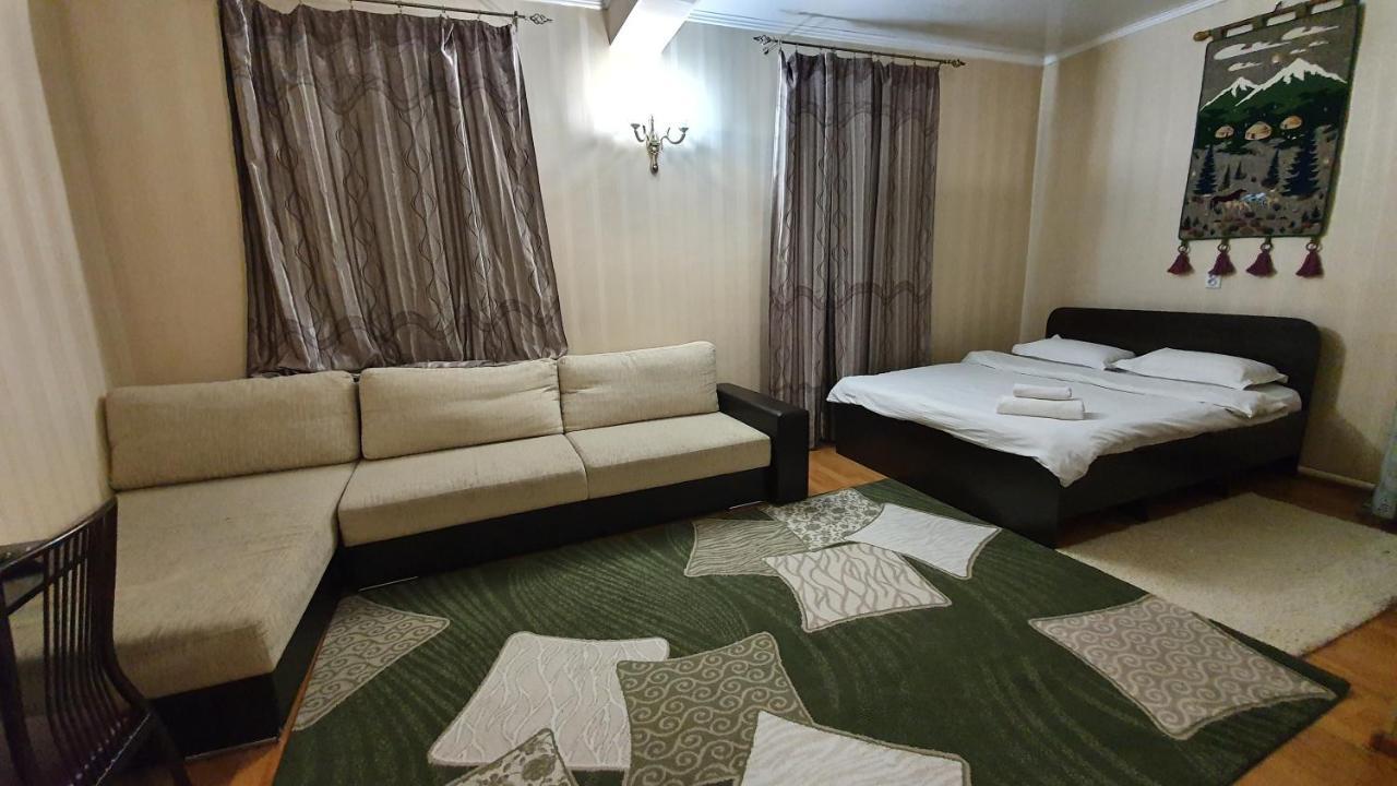 Fiveseasons Pansiyon Almatı Dış mekan fotoğraf